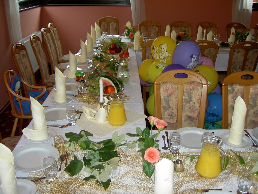 Hotel Grodzki Познан Екстериор снимка